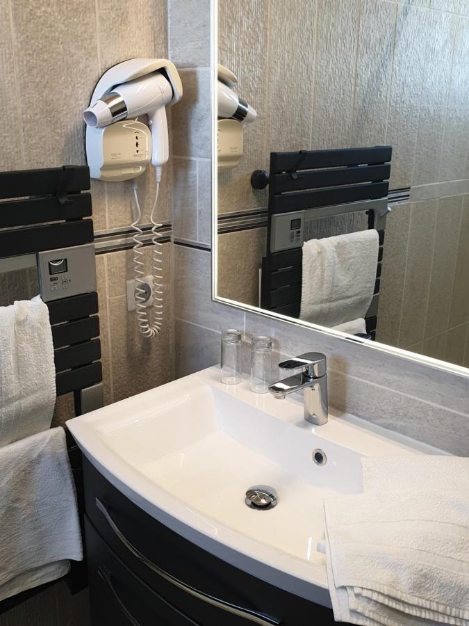Logis Hotel Restaurant Spa Les Balcons De L'Esperance Limeuil Екстериор снимка